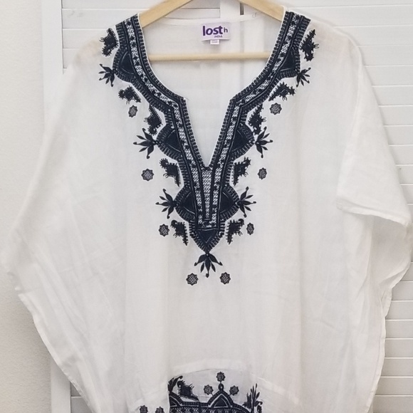 Beautiful Indian White Tunic for Women, - Picture 1 of 4